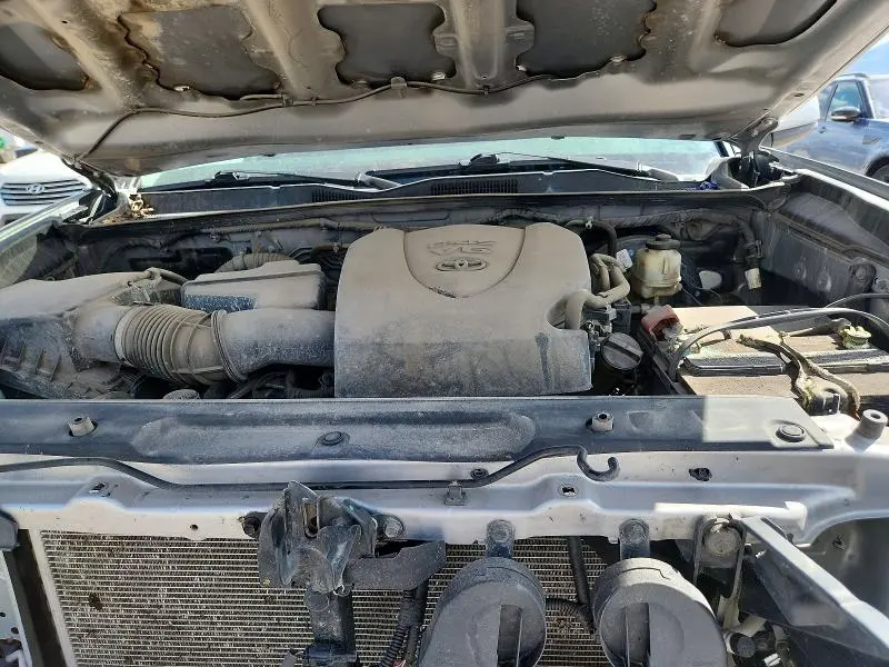 2017 TOYOTA TACOMA SR5 V6  