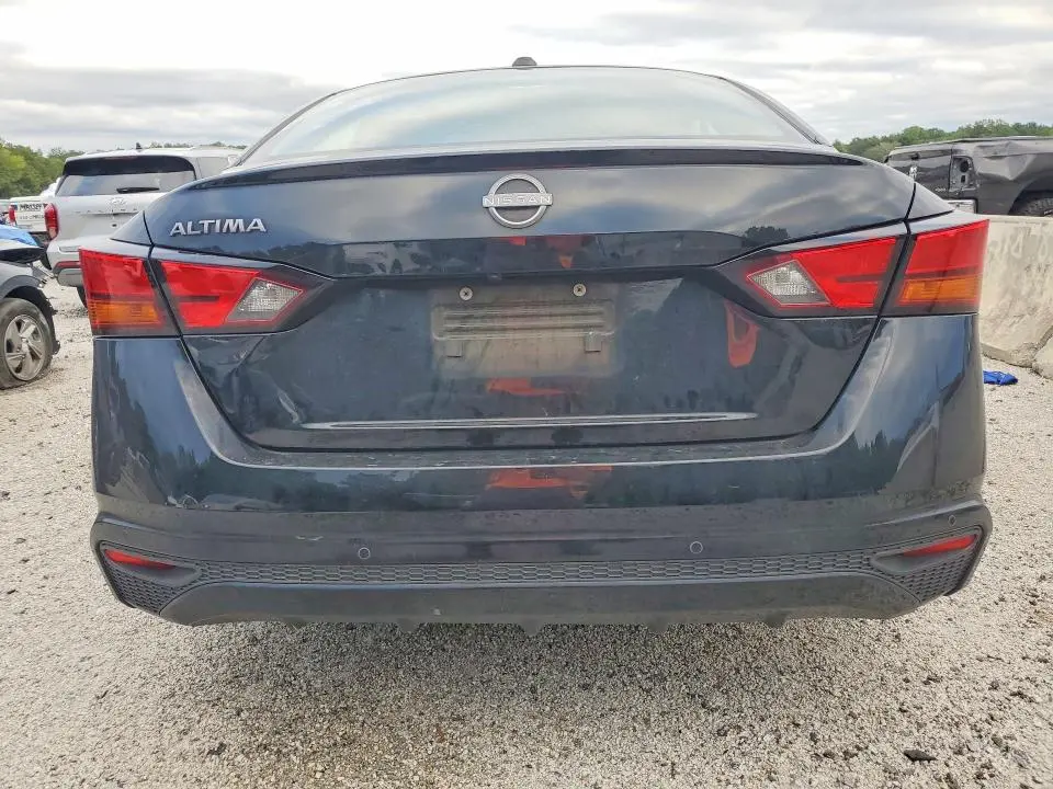 2025 NISSAN ALTIMA SV  
