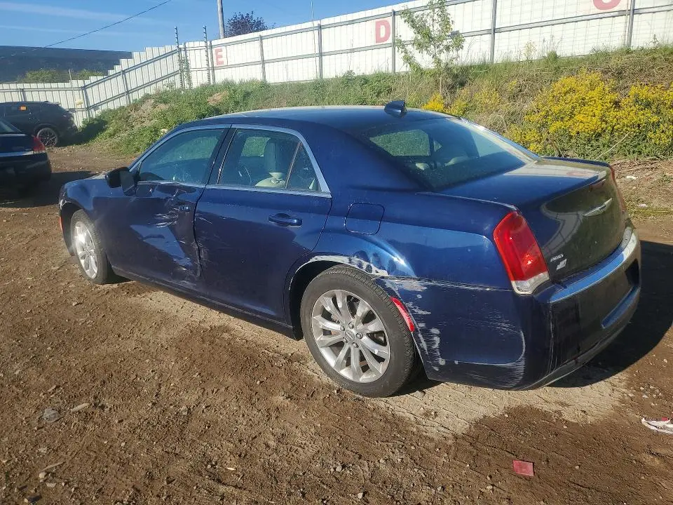 2017 CHRYSLER 300 LIMITED  