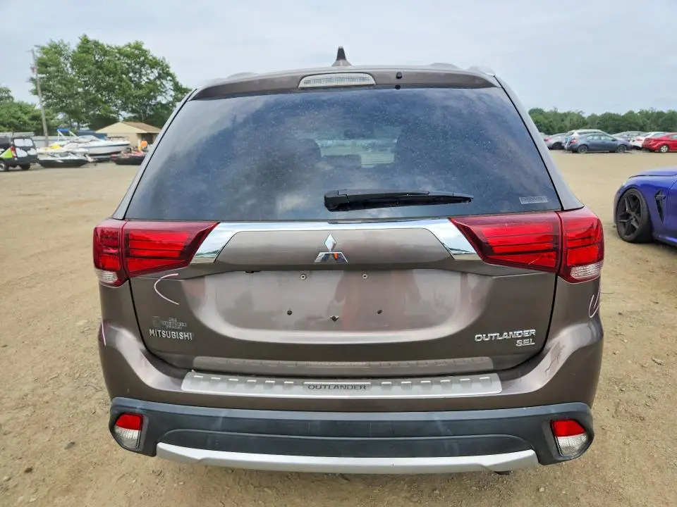 2017 MITSUBISHI OUTLANDER SE  