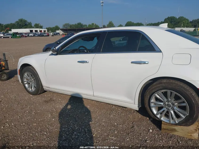 2016 CHRYSLER 300C  