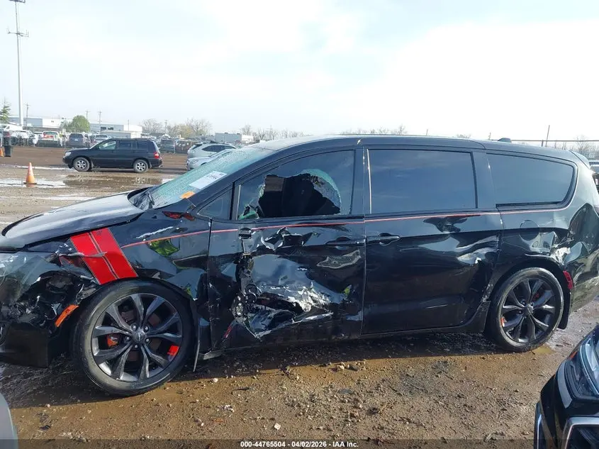 2020 CHRYSLER PACIFICA TOURING