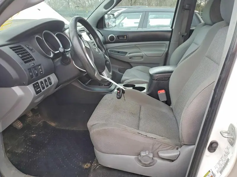 2013 TOYOTA TACOMA V6  