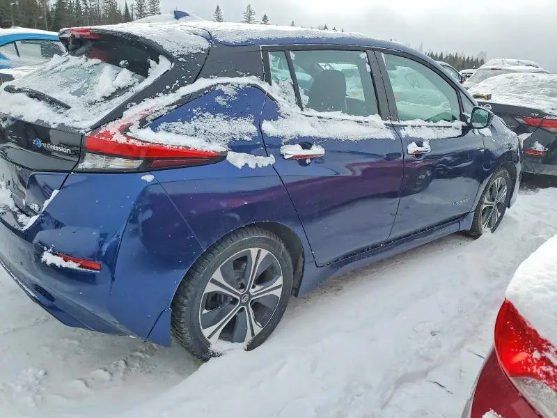 2019 NISSAN LEAF S  
