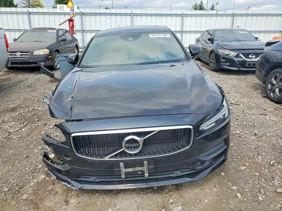 2017 VOLVO S90 T6 MOMENTUM  