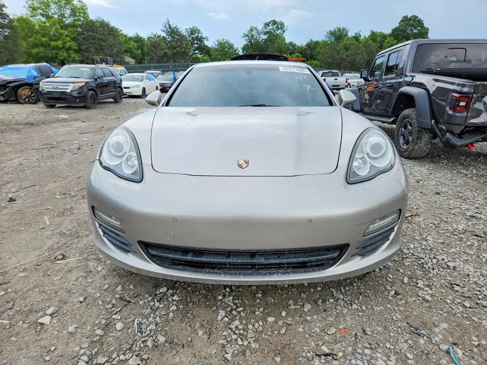 2011 PORSCHE PANAMERA 2  