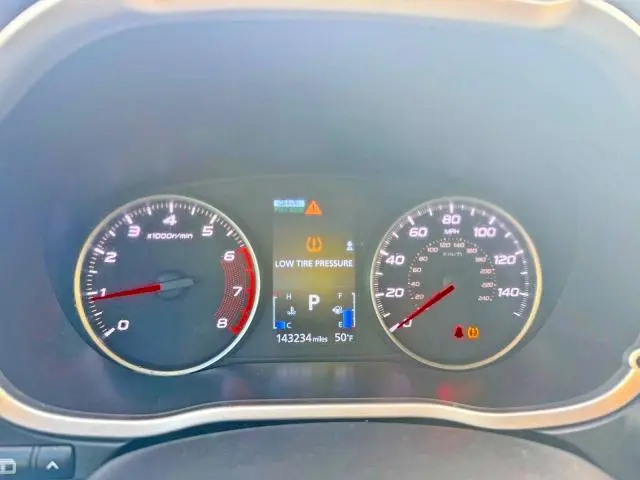 2019 MITSUBISHI ECLIPSE CROSS ES  