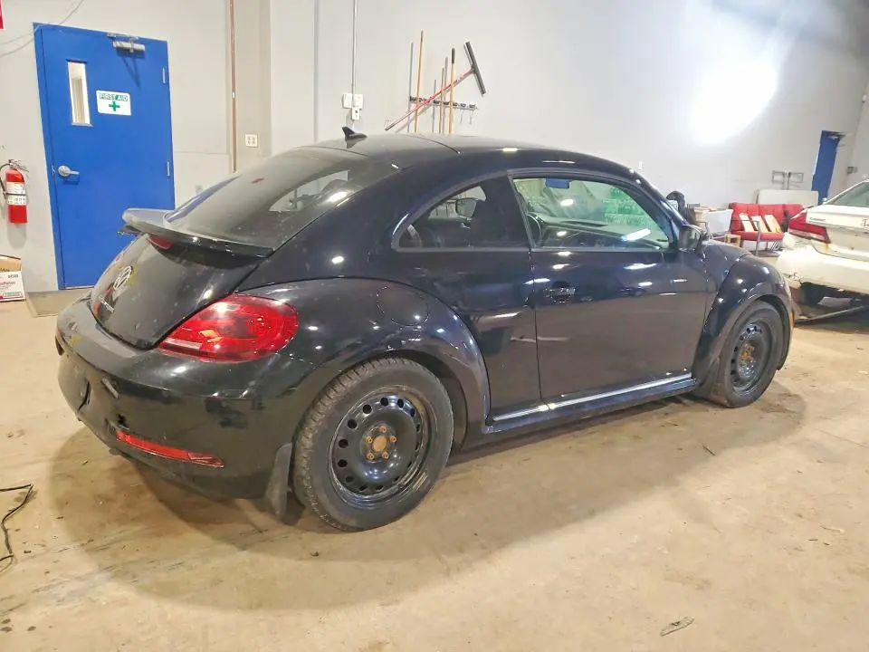 2017 VOLKSWAGEN BEETLE SE  