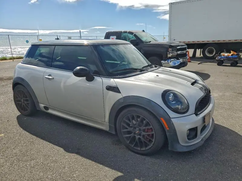 2013 MINI COOPER S  
