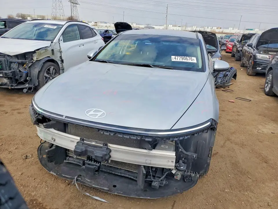 2024 HYUNDAI SONATA SEL  