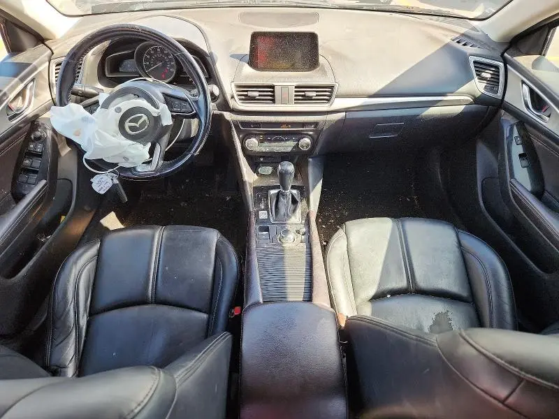 2017 MAZDA 3 TOURING  