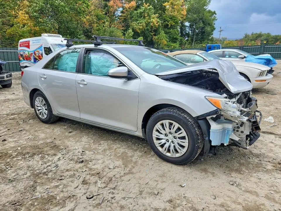 2014 TOYOTA CAMRY LE  