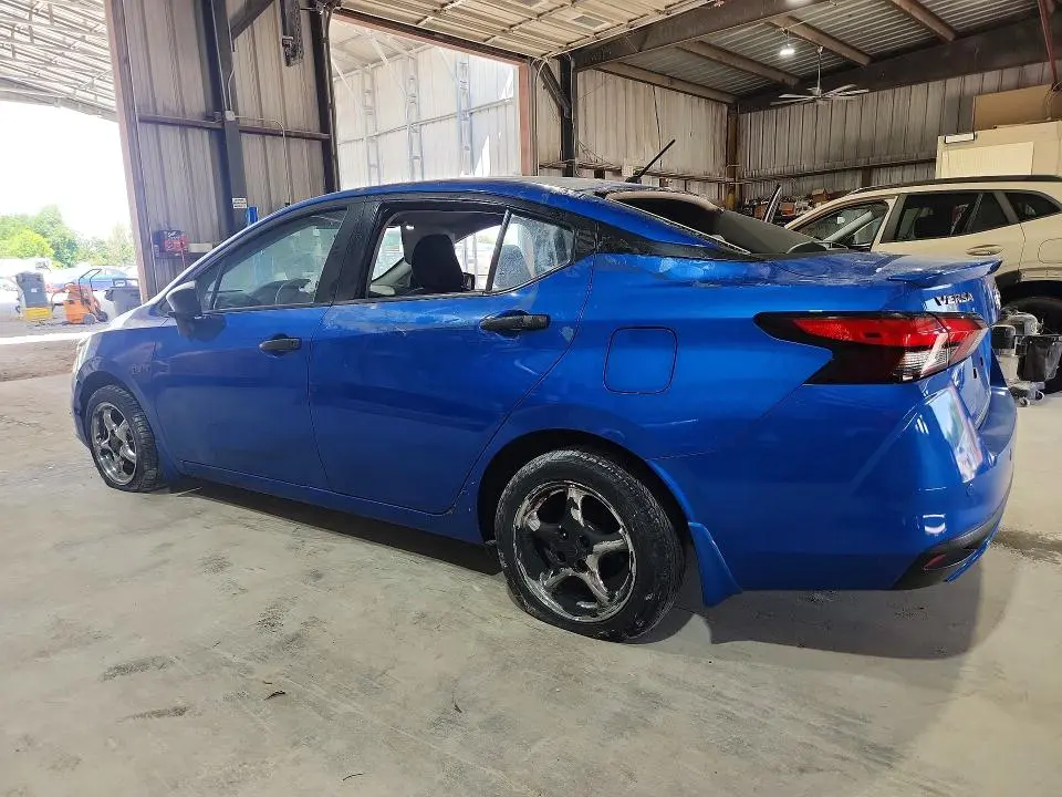 2022 NISSAN VERSA S  