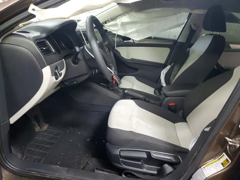 2015 VOLKSWAGEN JETTA SE  