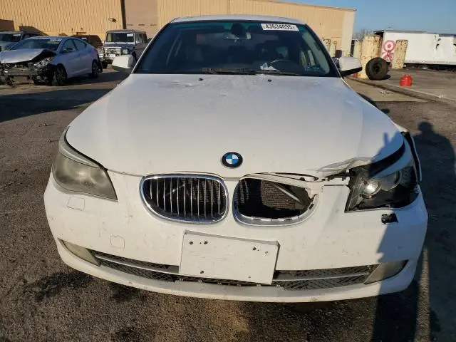 2010 BMW 528 XI  