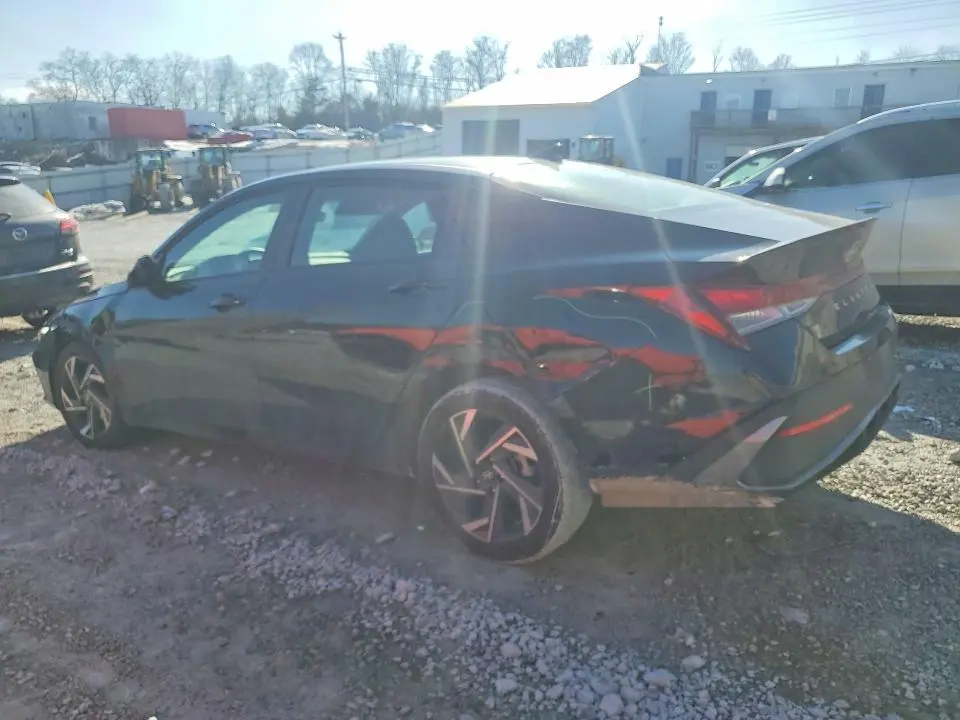 2025 HYUNDAI ELANTRA SEL SPORT  