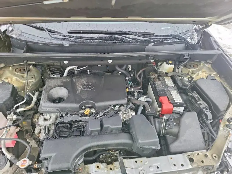 2022 TOYOTA RAV4 XLE  