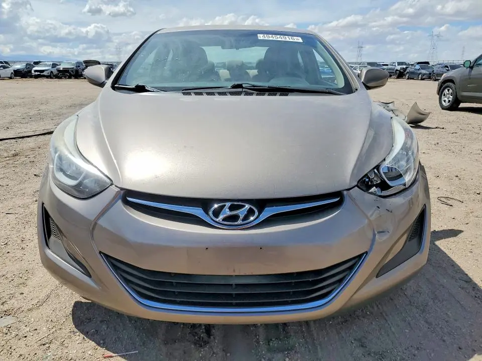 2016 HYUNDAI ELANTRA SE  