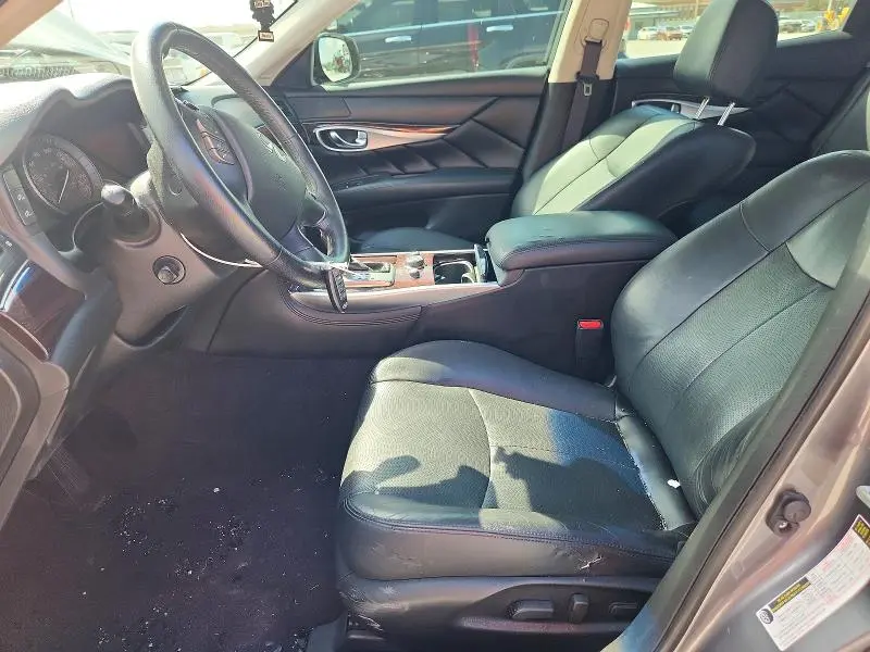 2019 INFINITI Q70 3.7 LUXE  