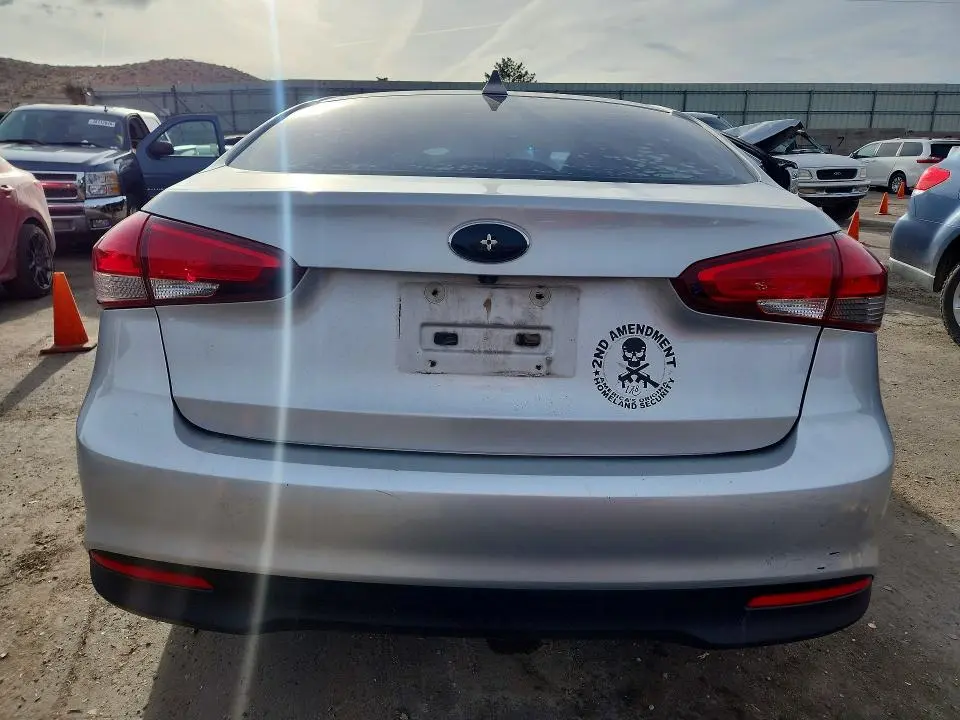 2018 KIA FORTE LX  