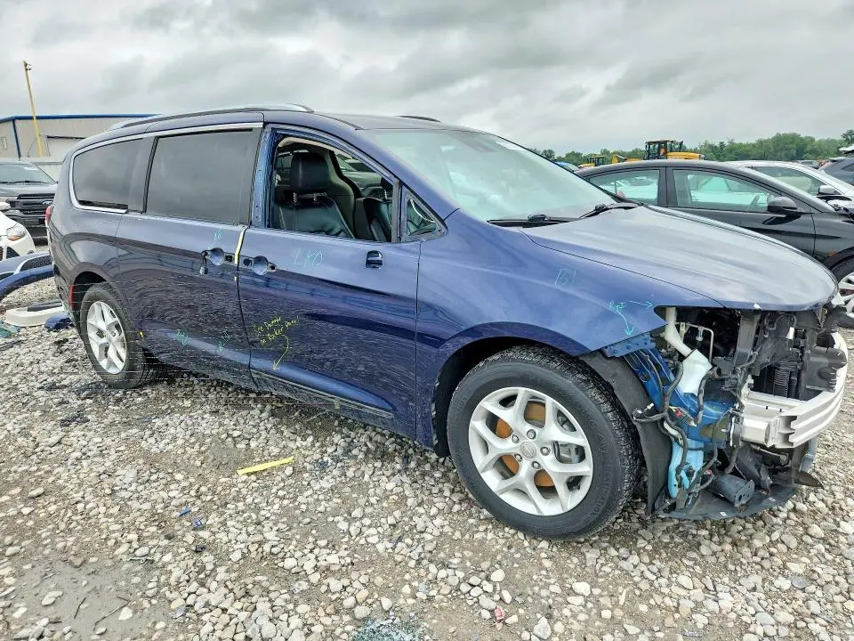 2017 CHRYSLER PACIFICA TOURING L PLUS  