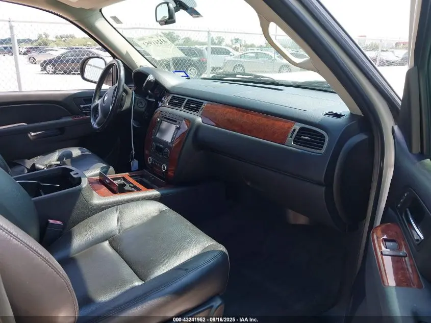 2013 CHEVROLET AVALANCHE LTZ