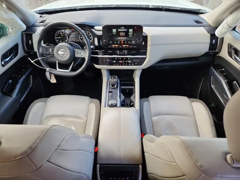 2022 NISSAN PATHFINDER SL  