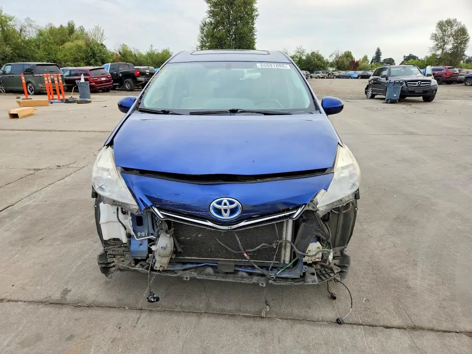 2014 TOYOTA PRIUS V FIVE  