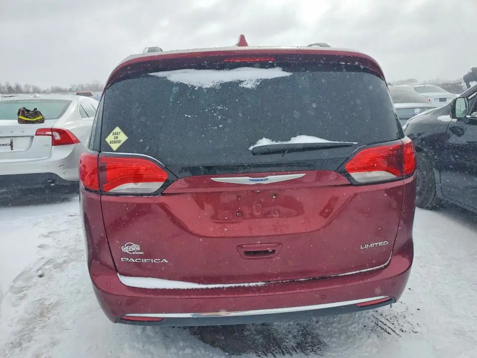 2018 CHRYSLER PACIFICA LIMITED  