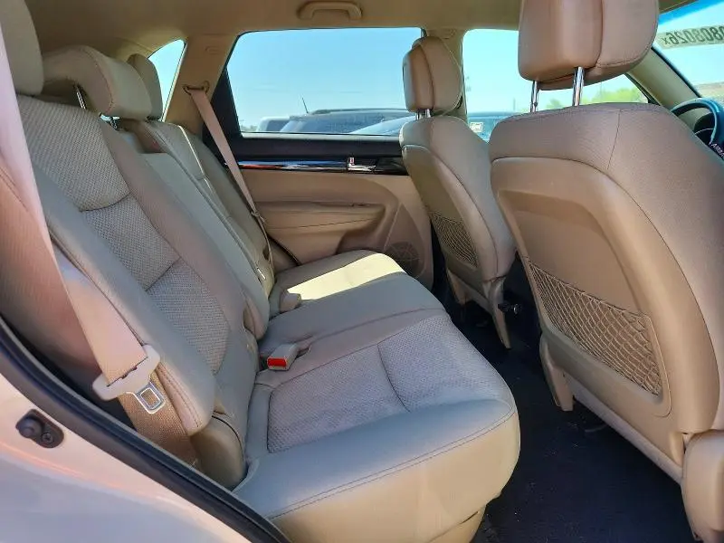 2011 KIA SORENTO LX  