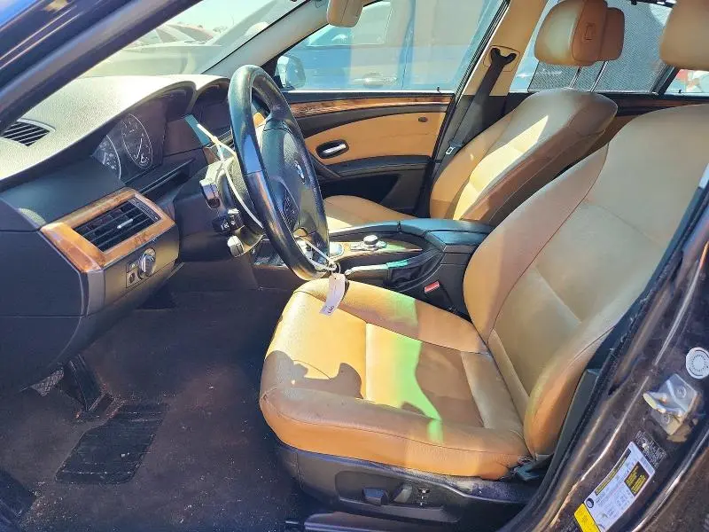 2010 BMW 528 XI  