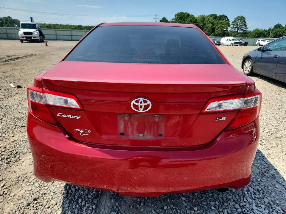 2013 TOYOTA CAMRY SE  