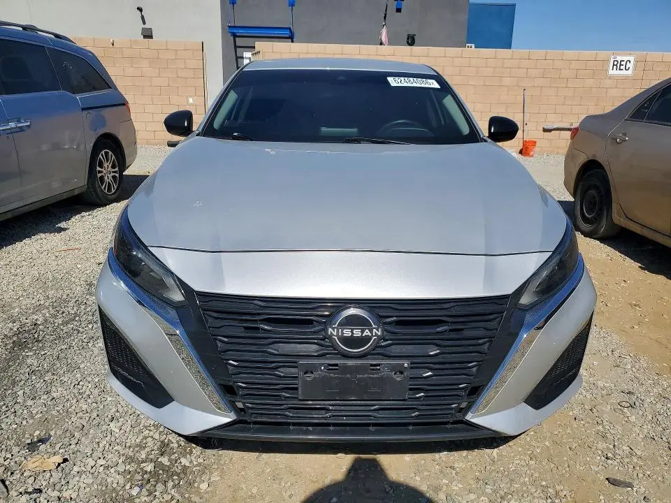 2024 NISSAN ALTIMA SV  
