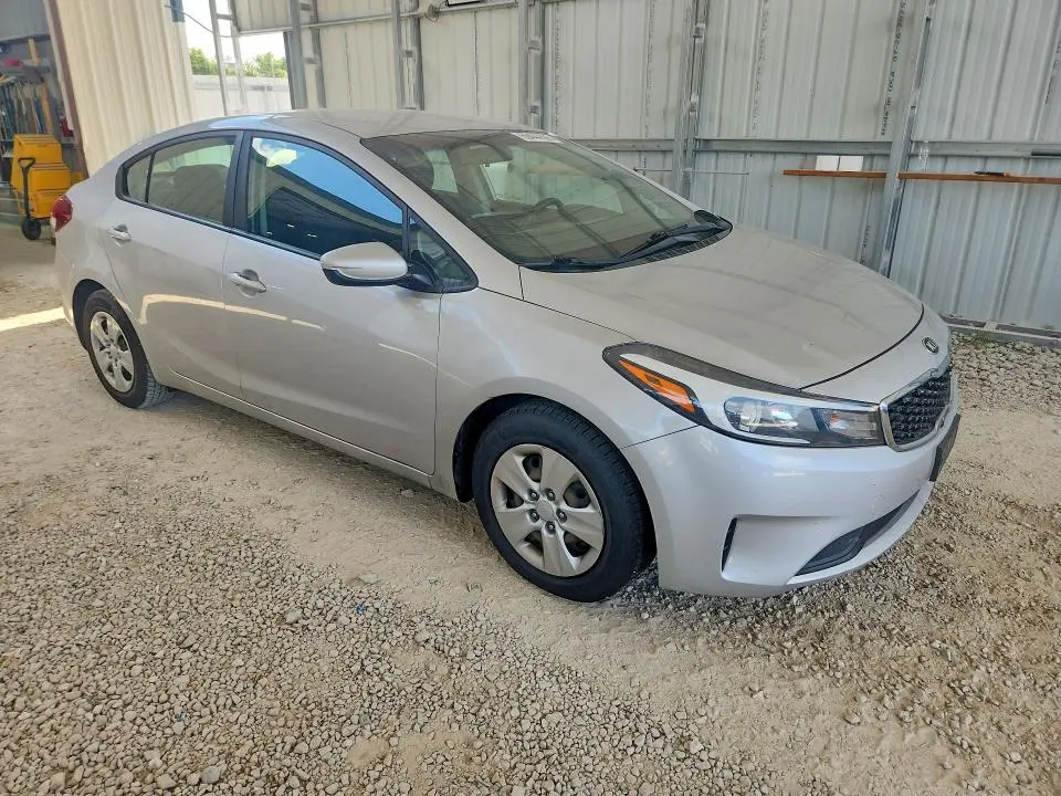 2018 KIA FORTE LX  