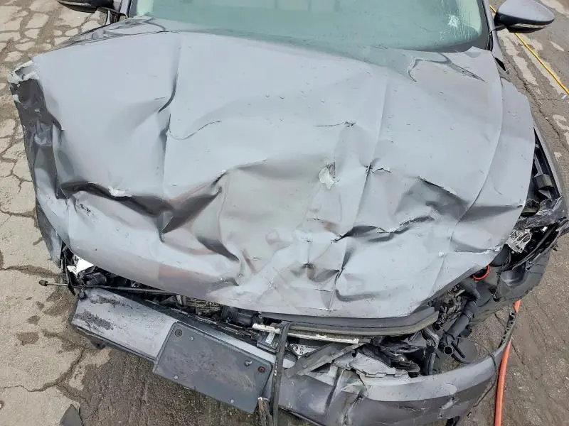 2016 VOLKSWAGEN PASSAT SE  