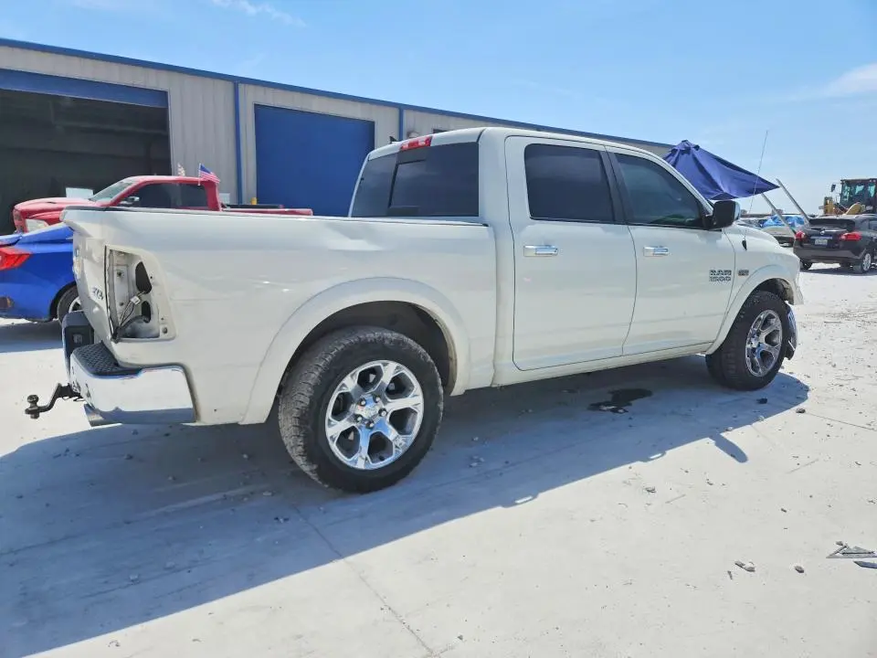 2016 RAM 1500 LARAMIE  