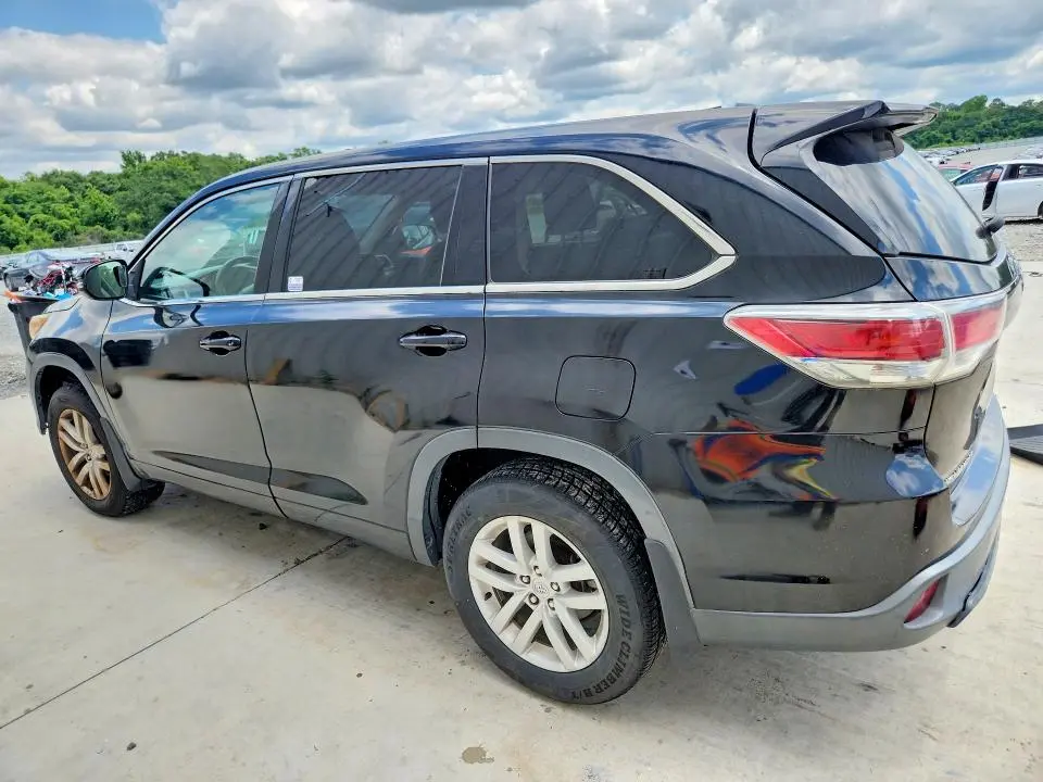 2015 TOYOTA HIGHLANDER LE  