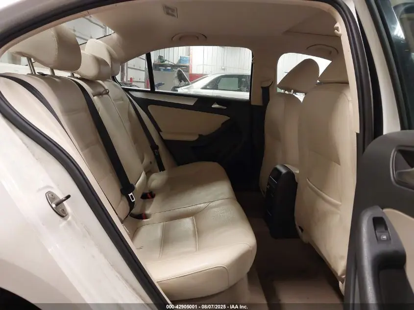 2012 VOLKSWAGEN JETTA 2.0L TDI