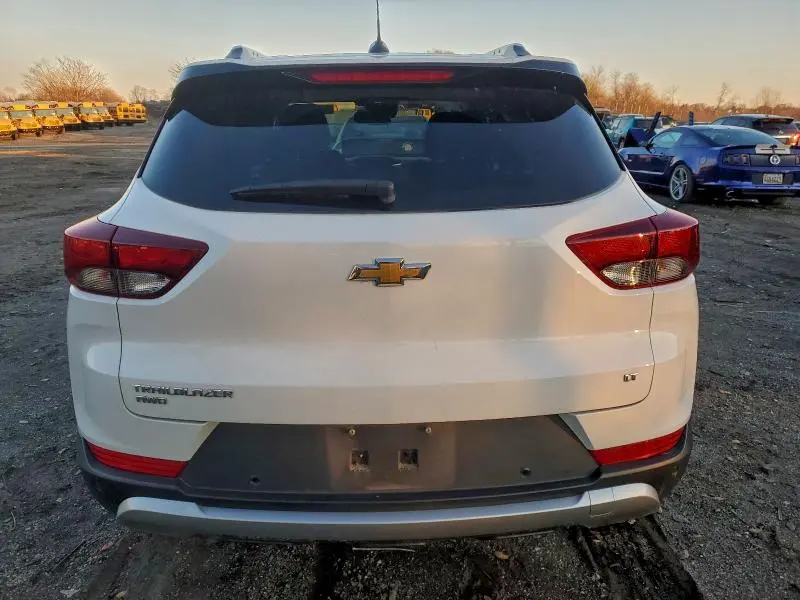 2022 CHEVROLET TRAILBLAZER LT  