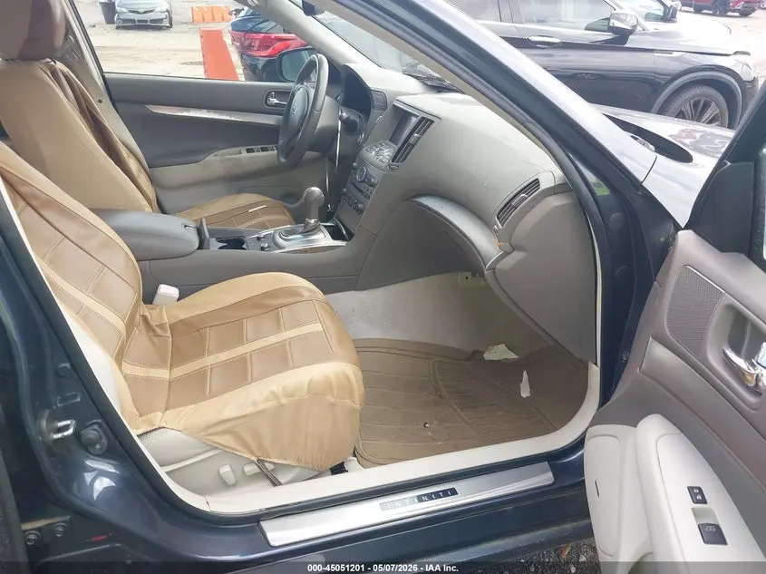 2011 INFINITI G37 JOURNEY