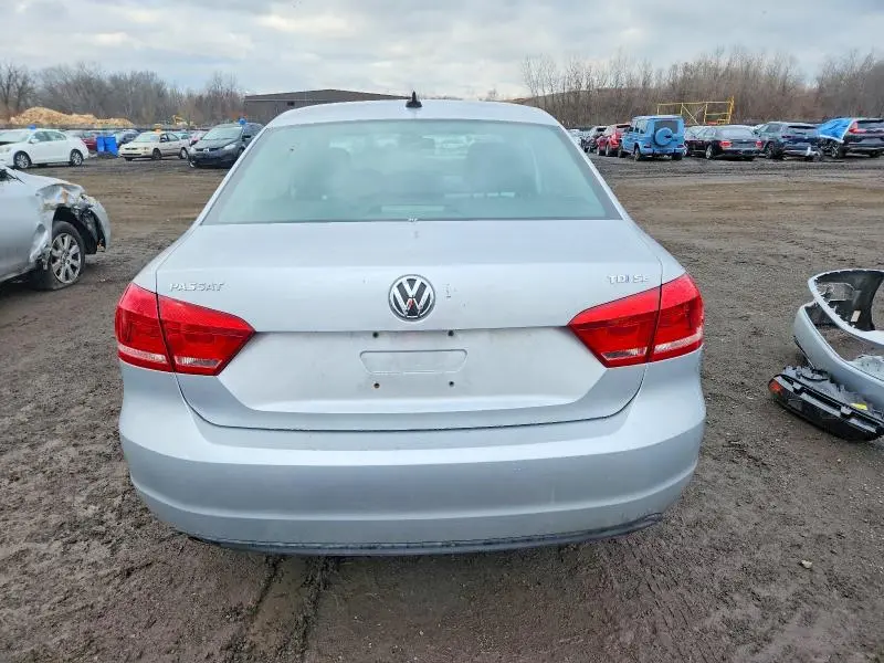 2012 VOLKSWAGEN PASSAT SE  