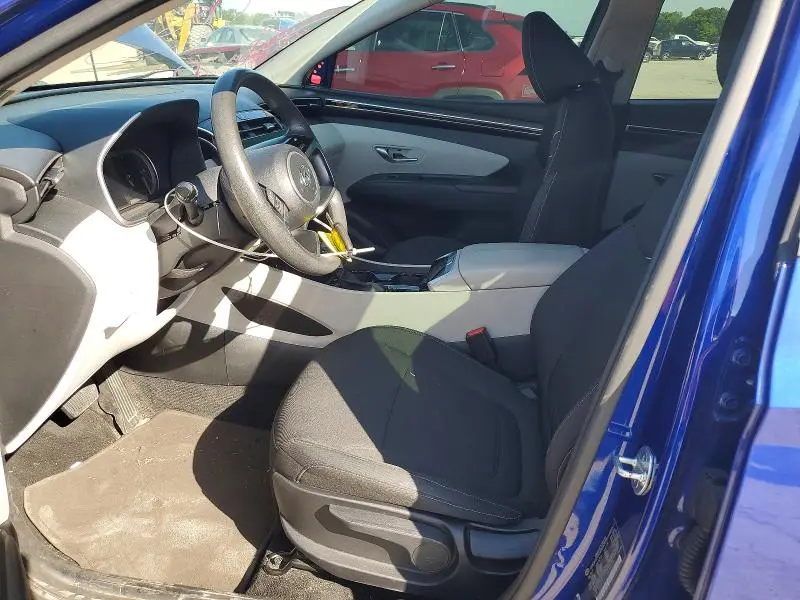 2022 HYUNDAI TUCSON SE  