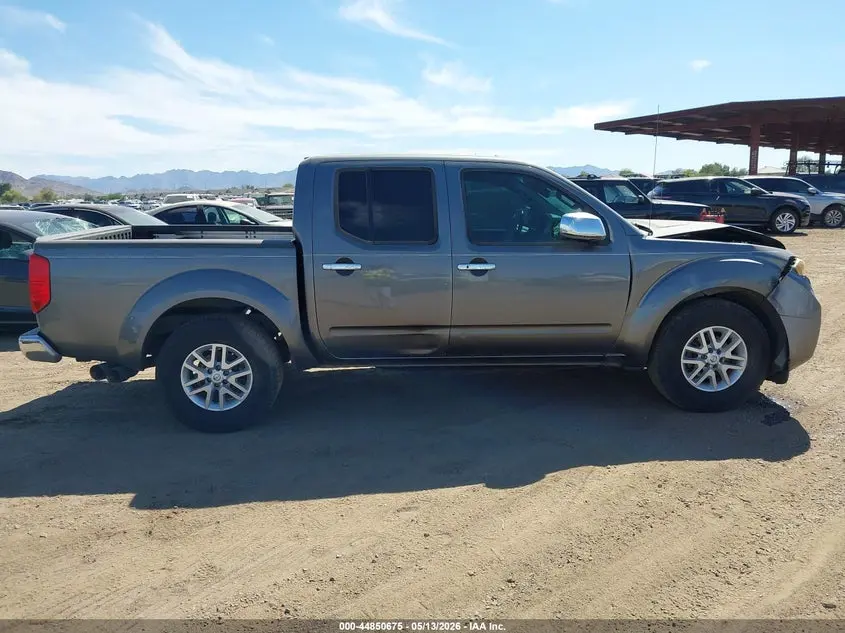 2017 NISSAN FRONTIER SV