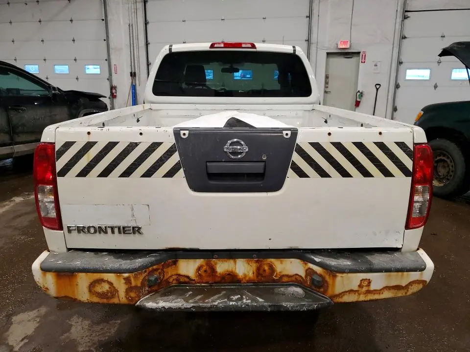 2017 NISSAN FRONTIER S  