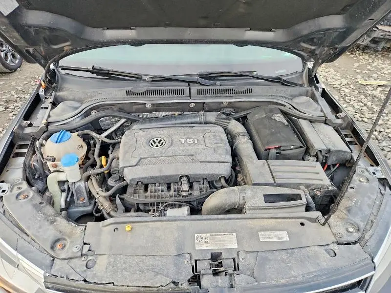 2015 VOLKSWAGEN JETTA SE  