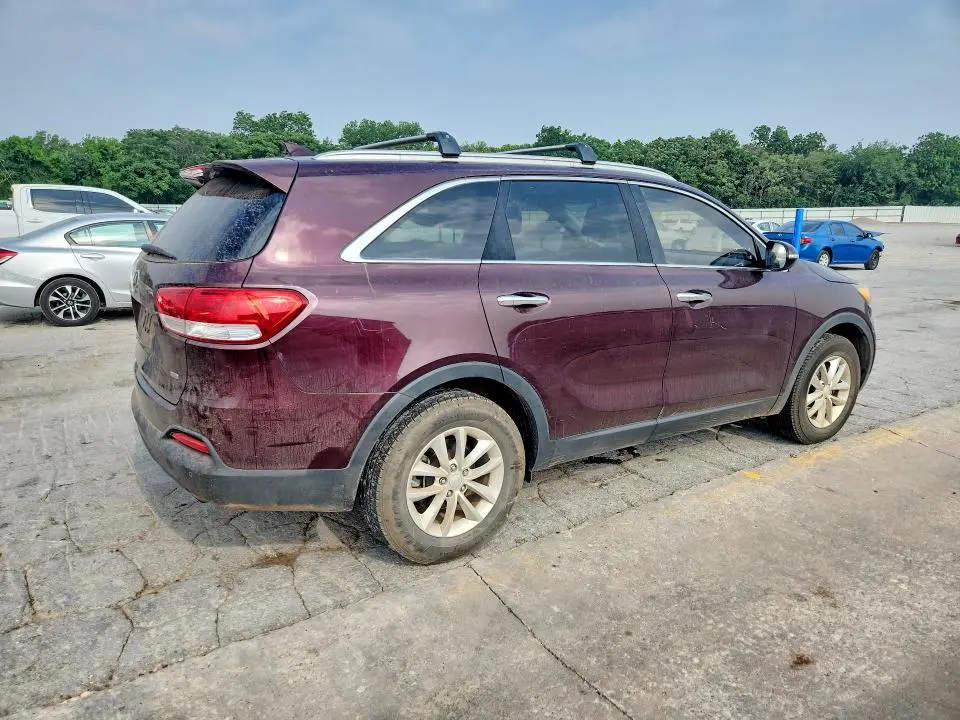 2017 KIA SORENTO LX  