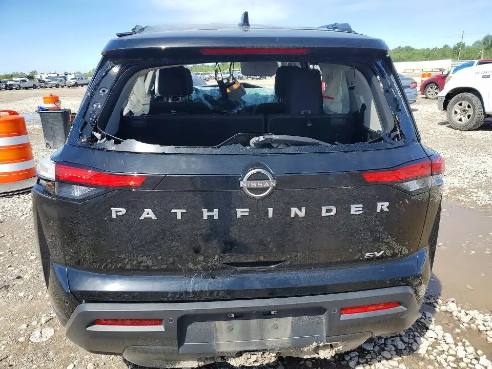 2022 NISSAN PATHFINDER SV  