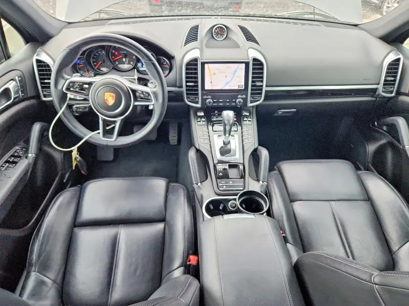 2018 PORSCHE CAYENNE   