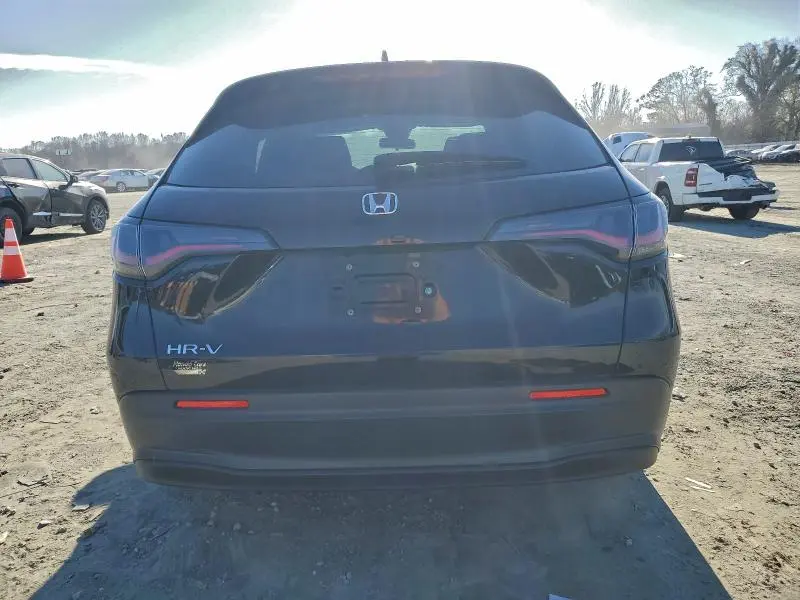 2023 HONDA HR-V LX  
