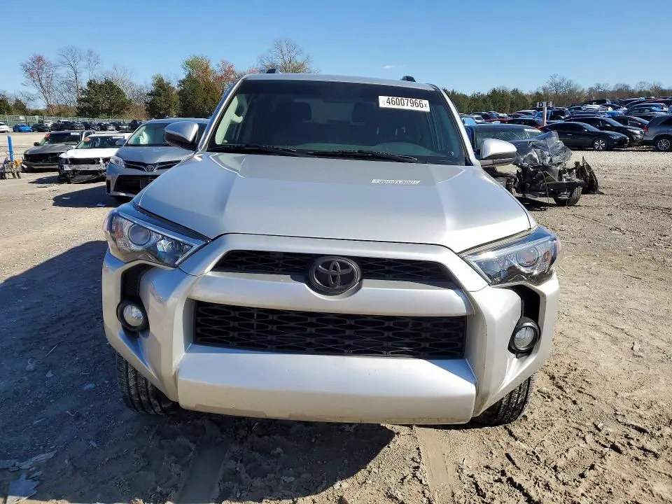 2019 TOYOTA 4RUNNER SR5  